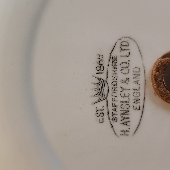 2-Tiered Serving Tray - staffordshire H.Aynsley & Co. Ltd England. Great find - Picture 6 of 7